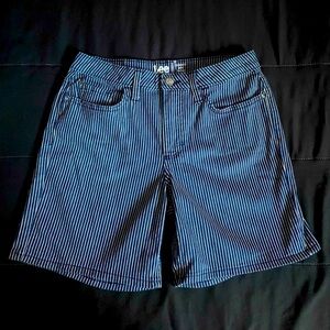 Lee Denim Pin Stripe Shorts 💙